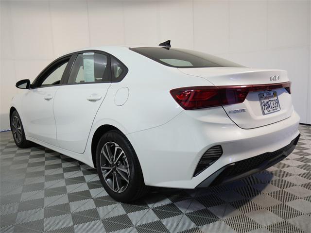 2023 kia forte lxs