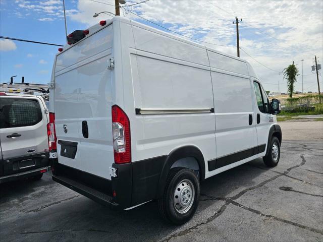 2022 ram promaster 1500 base
