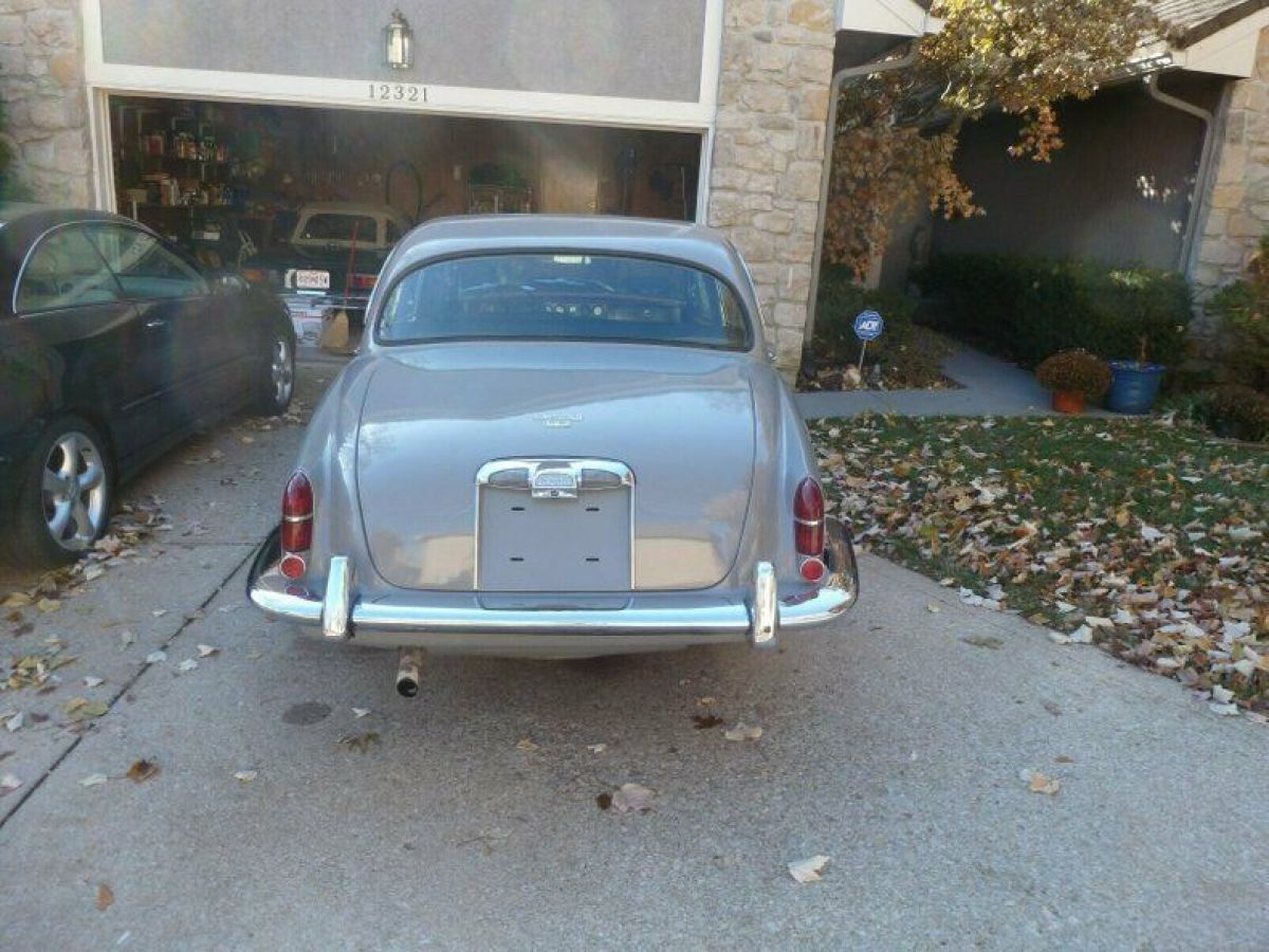 1966 jaguar s-type saloon