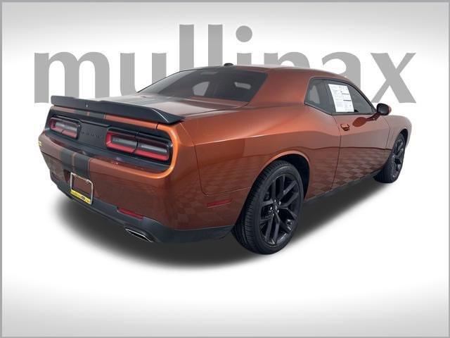 2020 dodge challenger sxt