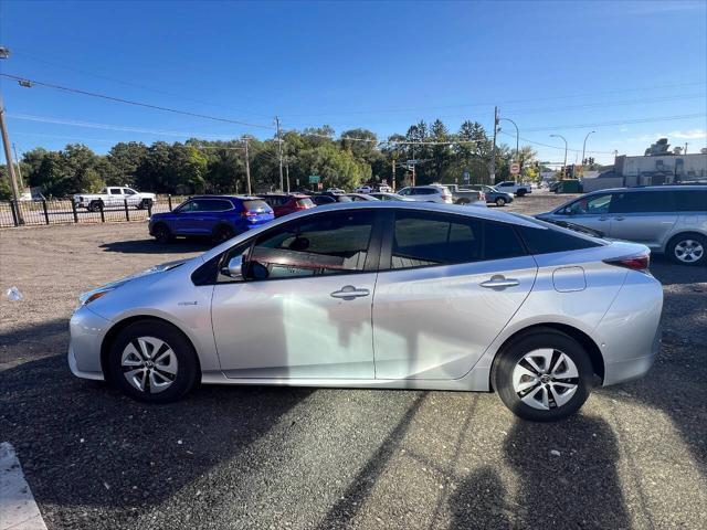 2018 toyota prius three