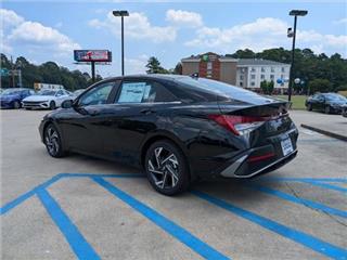 2024 Hyundai Elantra limited
