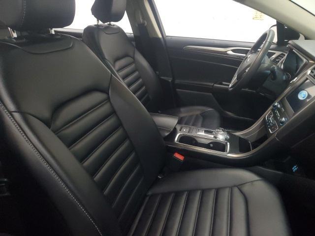 2020 ford fusion sel