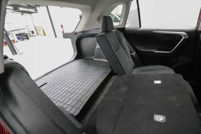 2019 toyota rav4 le in golden valley, minnesota