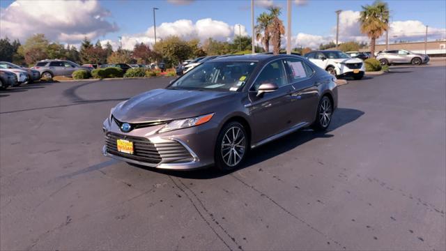 2021 toyota camry hybrid xle