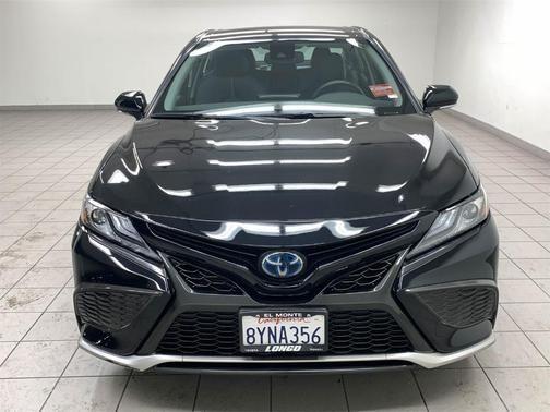 2022 toyota camry hybrid