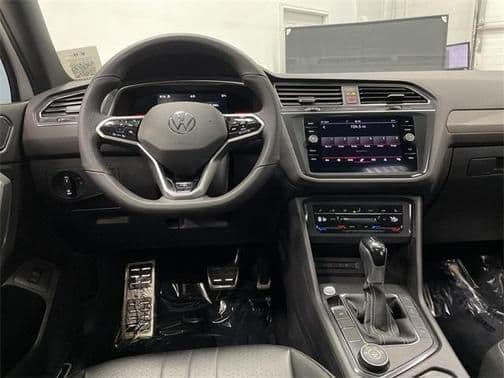 2022 volkswagen tiguan 2.0t se r-line black in fond du lac, wisconsin