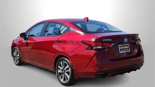 2022 nissan versa sv