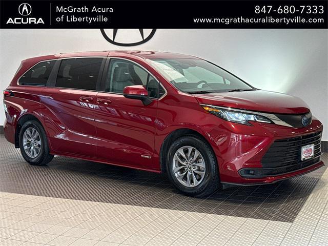 2021 toyota sienna le