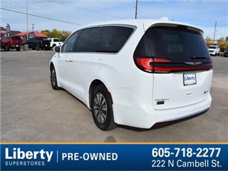2022 Chrysler Pacifica touring l