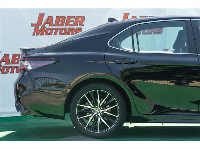 2023 toyota camry se