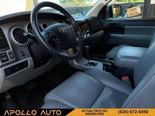 2012 toyota sequoia