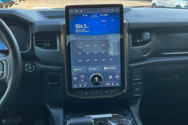 2022 ford f-150 lightning lariat