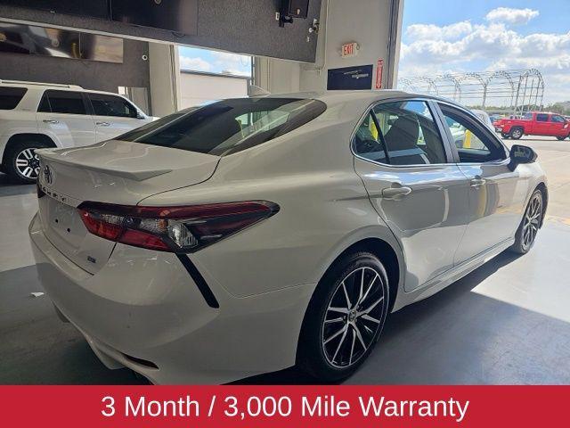 2023 toyota camry se