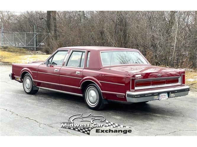 1984 lincoln town car in alsip, illinois