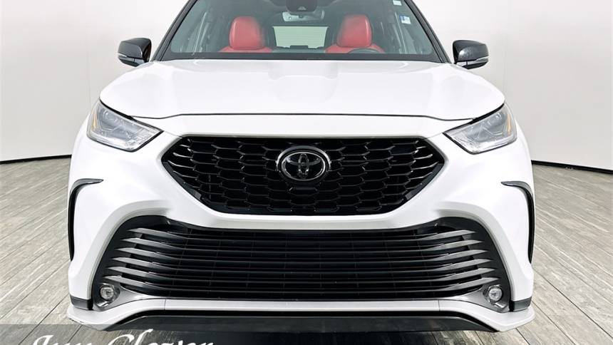 2022 toyota highlander xse