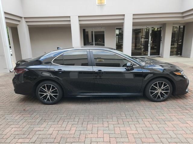 2024 toyota camry se