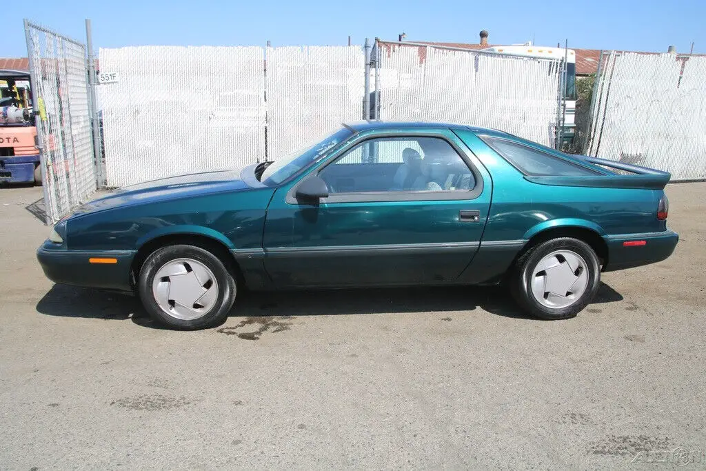 1993 dodge daytona hatchback automatic 6 cylinder no reserve!