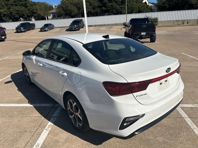 2021 kia forte lxs