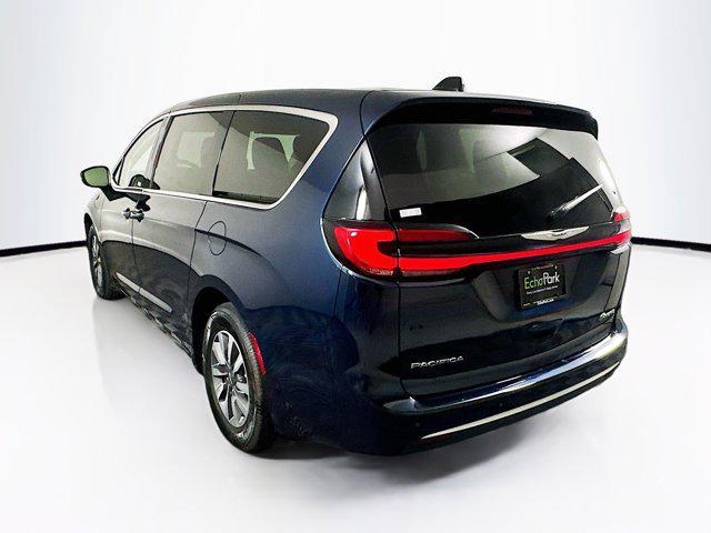2023 chrysler pacifica hybrid touring l