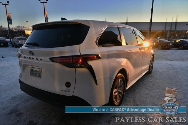 2022 toyota sienna le