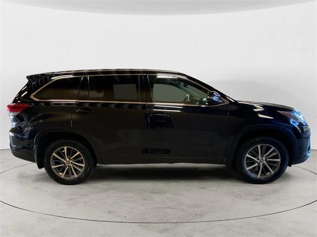 2019 toyota highlander xle