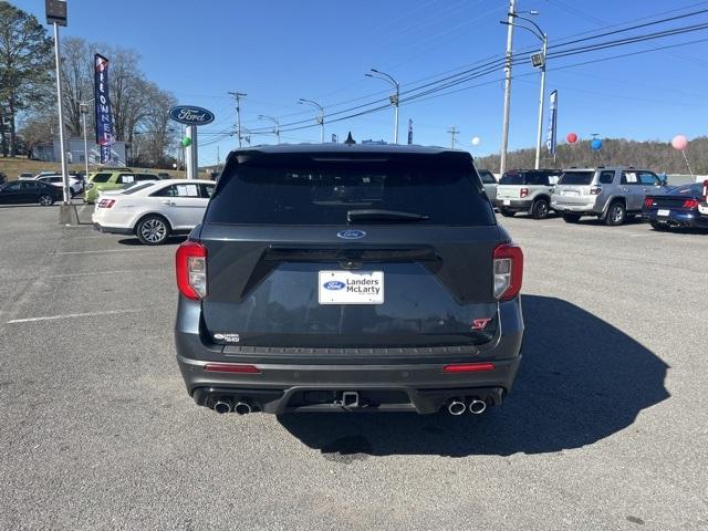 2022 ford explorer st