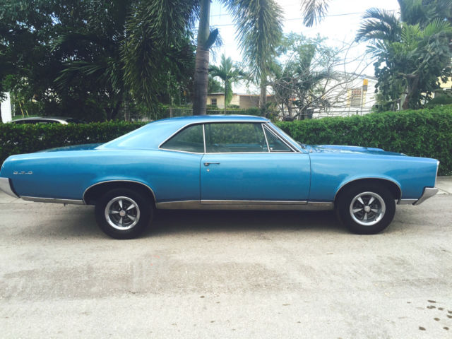 gorgeous 1967 pontiac gto, matching numbers, 400-v8, his/hers auto, low reserve!