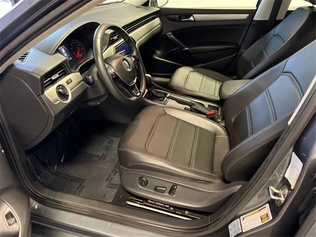 2021 volkswagen passat 2.0t se