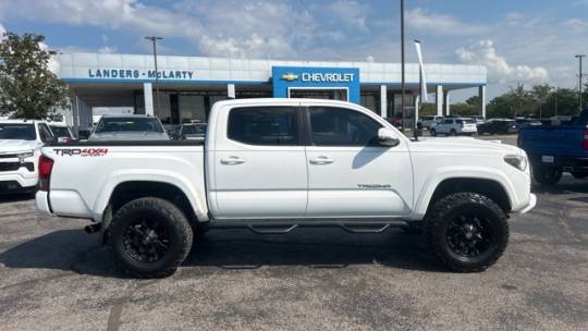 2016 Toyota Tacoma trd sport