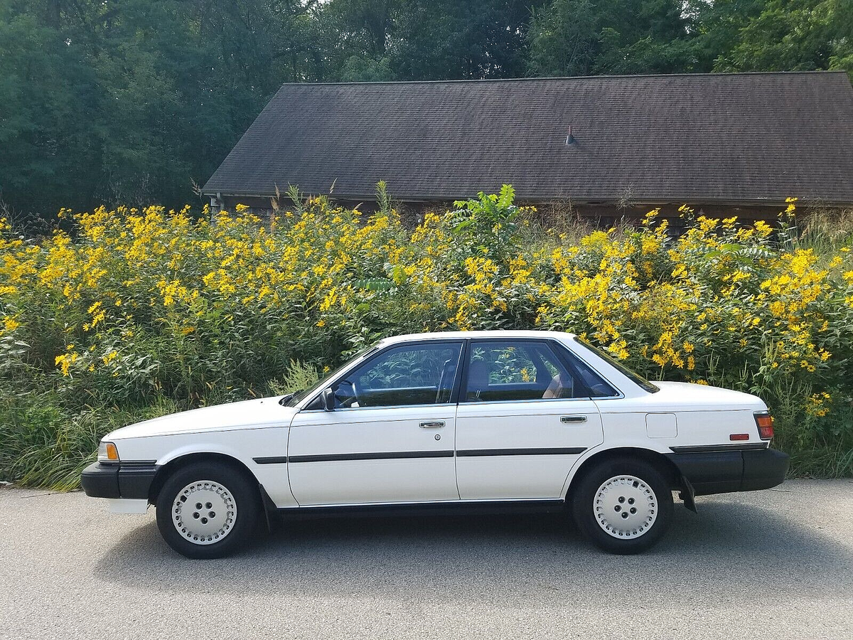 1987 toyota camry dlx