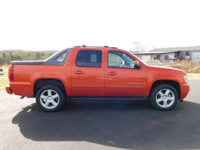 2009 chevrolet avalanche lt 4x4 lt 4dr crew cab pickup for sale in thomaston, maine