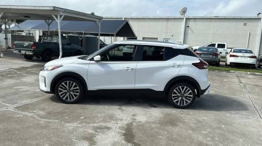 2023 nissan kicks sv