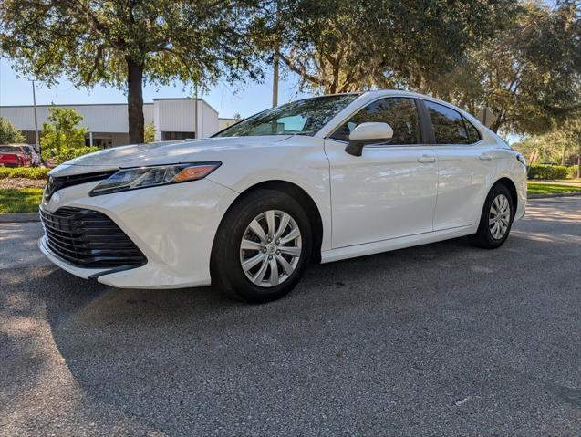 2019 toyota camry l