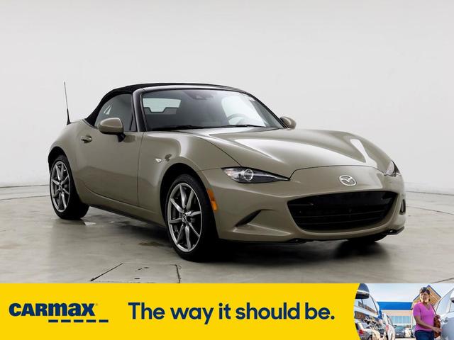 2023 mazda mx-5 miata grand touring