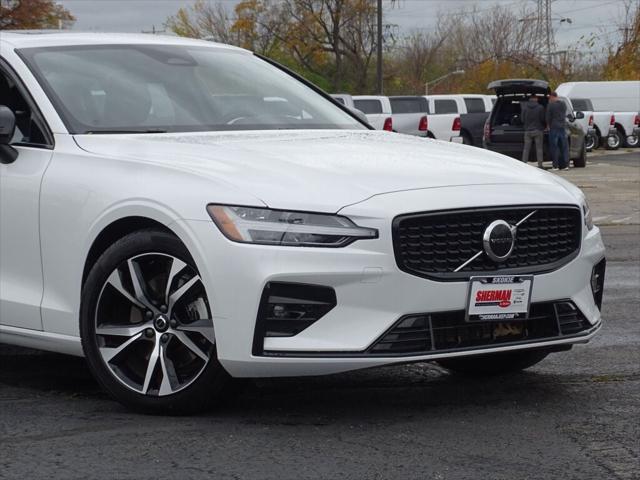 2024 volvo s60 b5 core dark theme