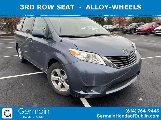 2014 toyota sienna le