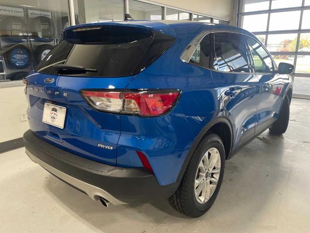 2021 ford escape se