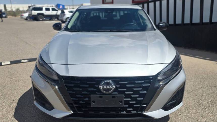 2023 nissan altima 2.5 sr