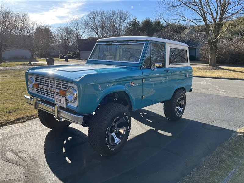 1970 ford bronco 4-speed 302-powered