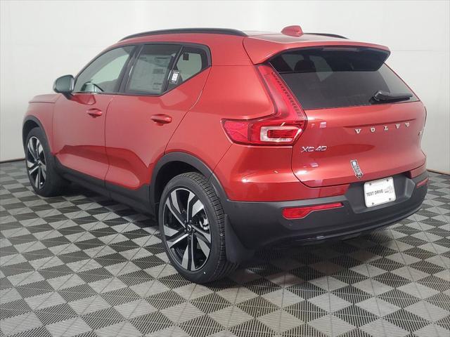 2024 volvo xc40 b5 plus dark theme