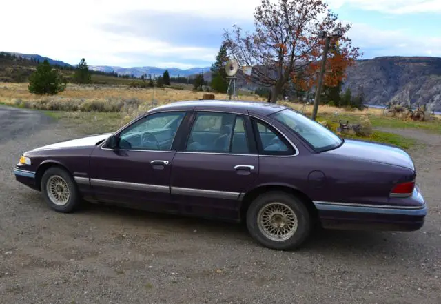 1994 ford crown victoria lx runs but being sold as parts car