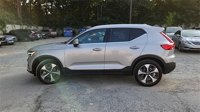 2024 volvo xc40 b5 plus bright theme