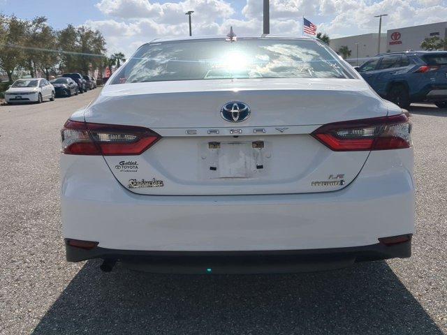 2022 toyota camry hybrid hybrid le