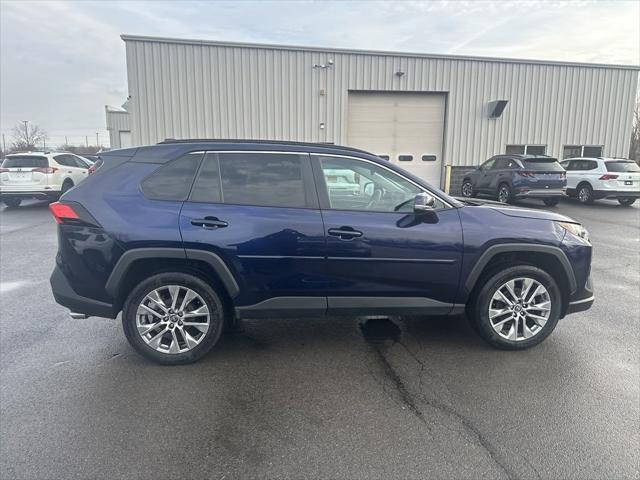 2022 toyota rav4 xle premium