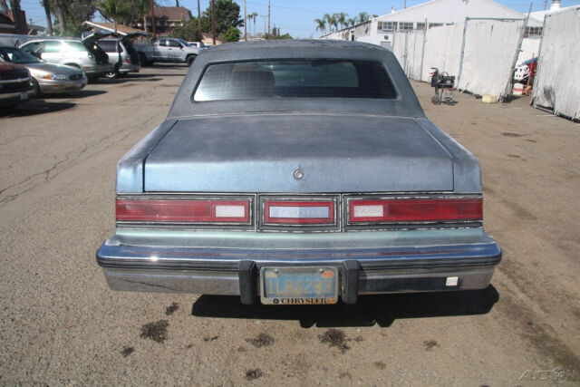 (oab) 1985 chrysler fifth avenue v8 5.2l automatic no reserve