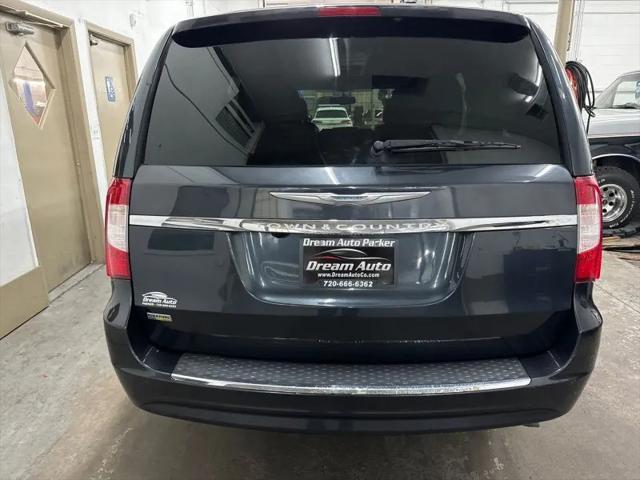 2014 chrysler town & country touring