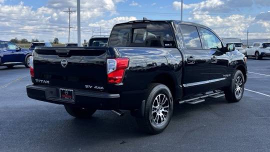 2024 Nissan Titan sv