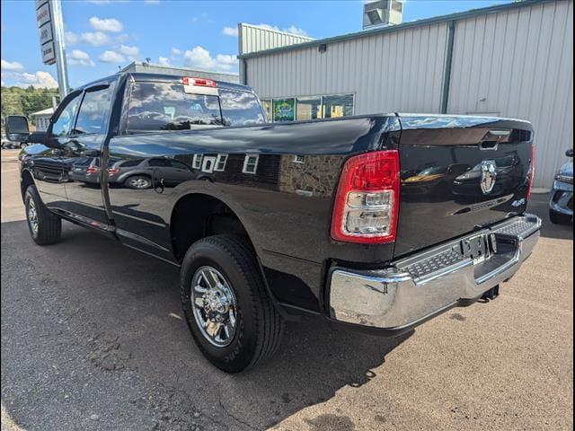 2024 ram 2500 tradesman crew cab 4x4 8' box