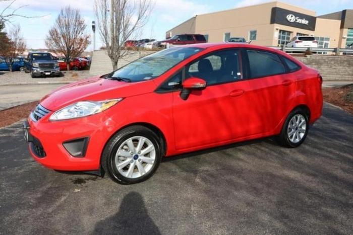 2013 ford fiesta se se 4dr sedan for sale in manchester, new hampshire